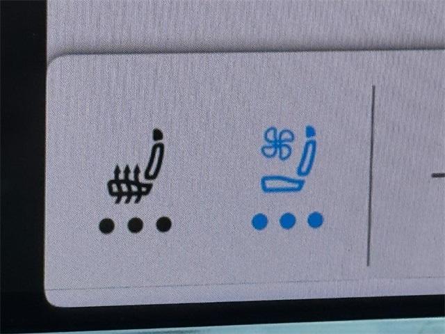 new 2025 Volkswagen Atlas car, priced at $36,873