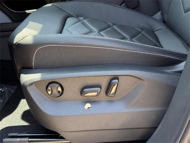 new 2025 Volkswagen Atlas car, priced at $36,873