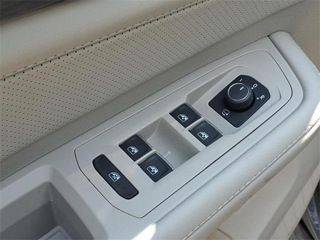 new 2025 Volkswagen Atlas car, priced at $53,491