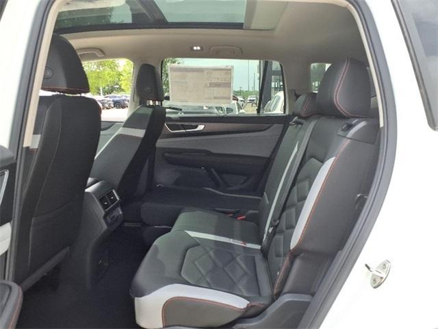 new 2025 Volkswagen Atlas car, priced at $46,648