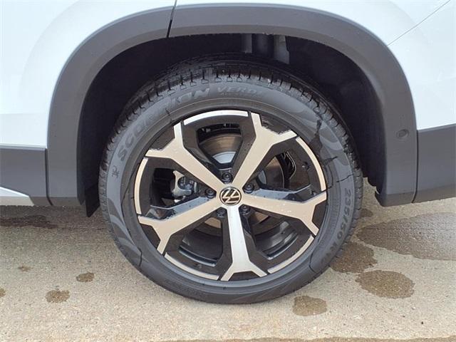 new 2025 Volkswagen Tiguan car, priced at $35,708