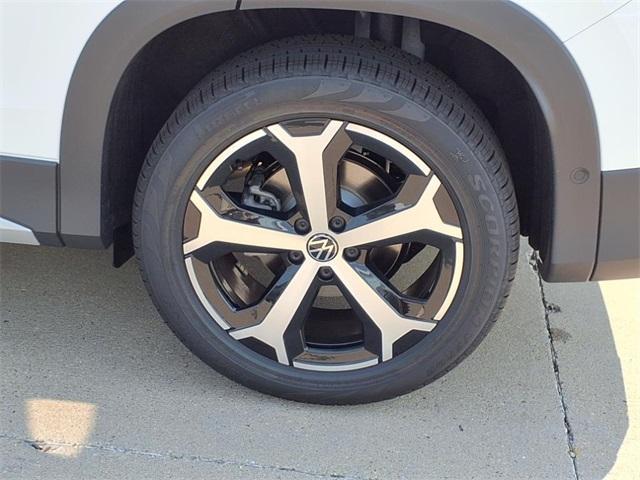 new 2025 Volkswagen Tiguan car, priced at $30,750