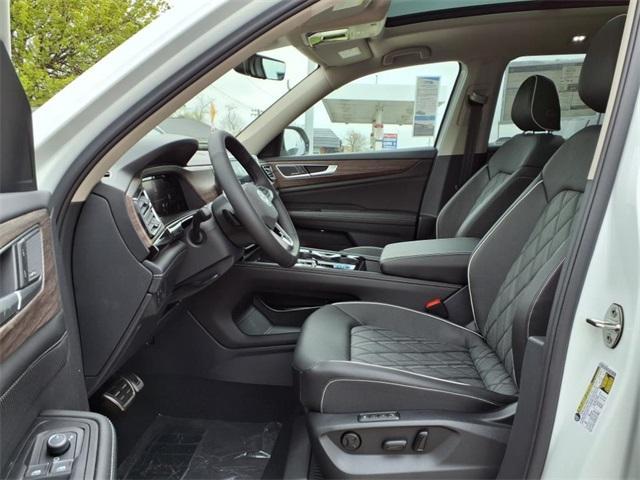 new 2025 Volkswagen Atlas car, priced at $54,821