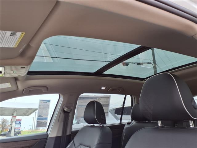 new 2025 Volkswagen Atlas car, priced at $54,321