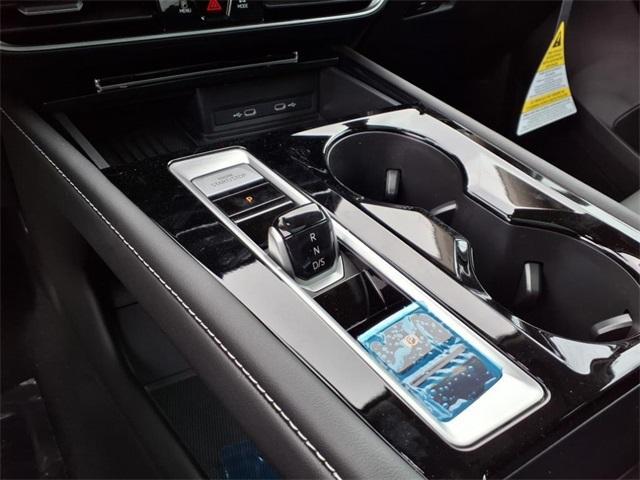 new 2025 Volkswagen Atlas car, priced at $54,821