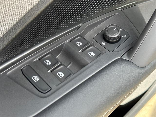 new 2025 Volkswagen Tiguan car, priced at $30,256