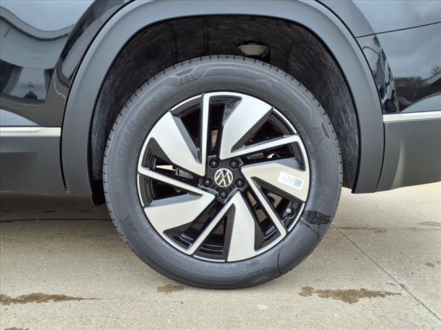new 2025 Volkswagen Atlas car, priced at $47,828
