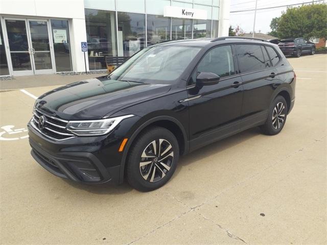 new 2024 Volkswagen Tiguan car, priced at $28,206