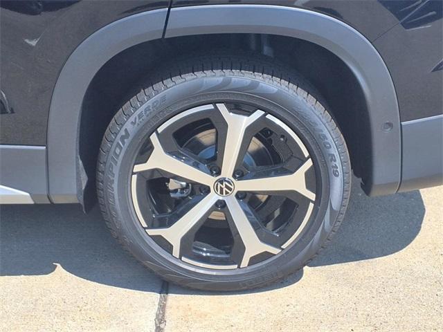 new 2025 Volkswagen Tiguan car, priced at $33,266