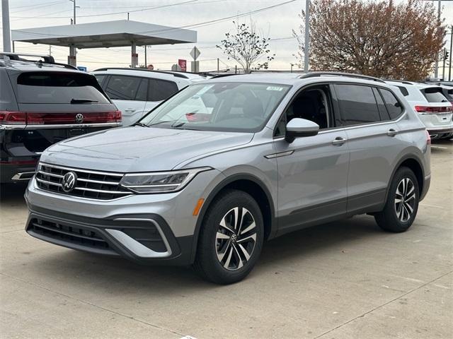 new 2024 Volkswagen Tiguan car, priced at $28,661