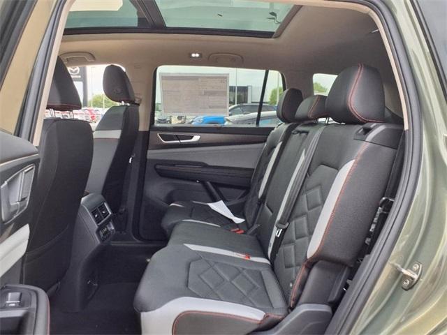 new 2025 Volkswagen Atlas car, priced at $48,421