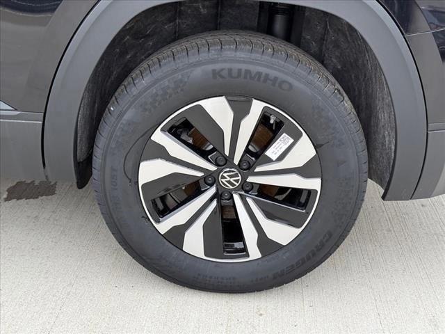 used 2025 Volkswagen Atlas car, priced at $37,873