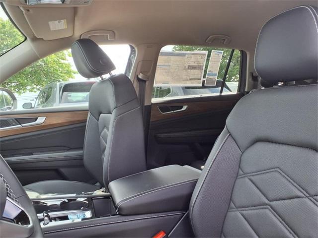 new 2025 Volkswagen Atlas car, priced at $40,806