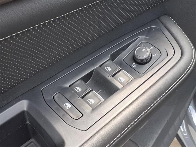 new 2025 Volkswagen Atlas car, priced at $50,782