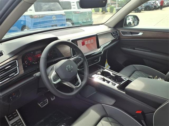 new 2025 Volkswagen Atlas car, priced at $50,782