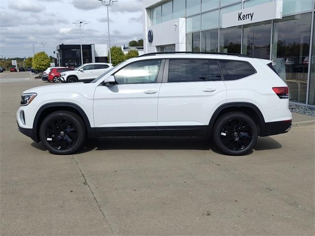 new 2024 Volkswagen Atlas car, priced at $43,425