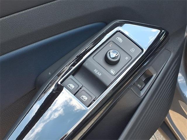 new 2025 Volkswagen ID.4 car, priced at $51,286