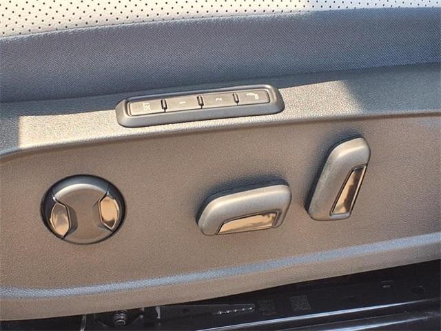 new 2025 Volkswagen ID.4 car, priced at $51,286