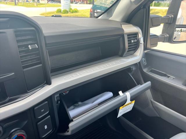 new 2025 Ford F-350 car
