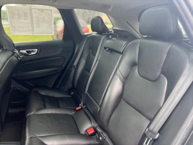 used 2022 Volvo XC60 Recharge Plug-In Hybrid car, priced at $33,378