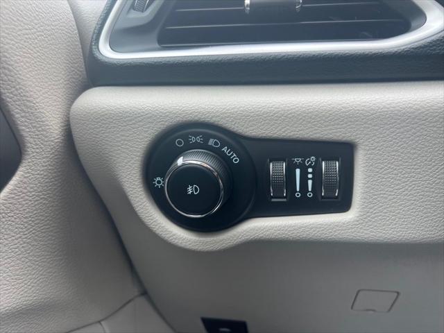 used 2021 Chrysler Pacifica car, priced at $24,326