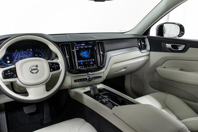 new 2025 Volvo XC60 car, priced at $55,335