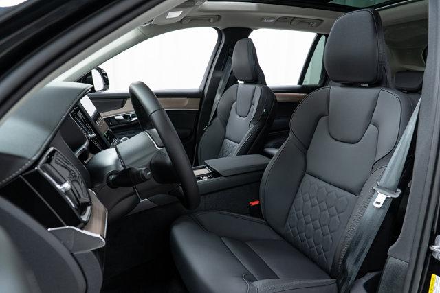 new 2026 Volvo XC90 Plug-In Hybrid car, priced at $81,875