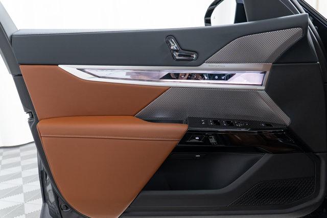 new 2025 BMW 760 car, priced at $132,975