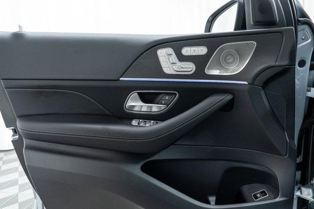 new 2025 Mercedes-Benz GLS 450 car, priced at $95,865