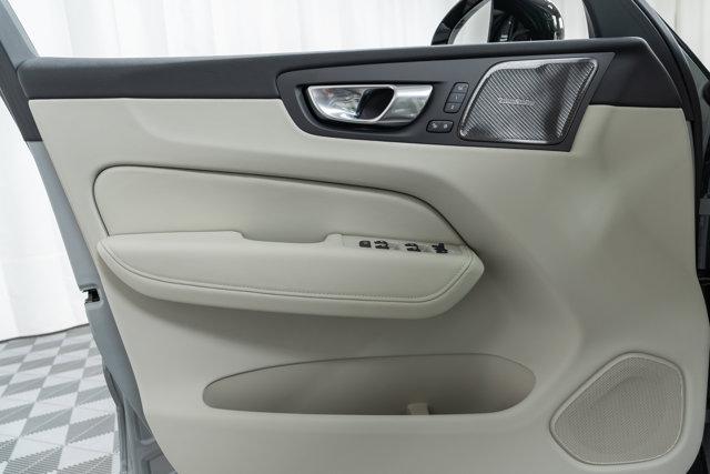 new 2025 Volvo XC60 car, priced at $60,660