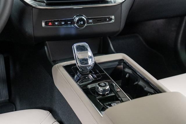 new 2026 Volvo XC90 car, priced at $71,105