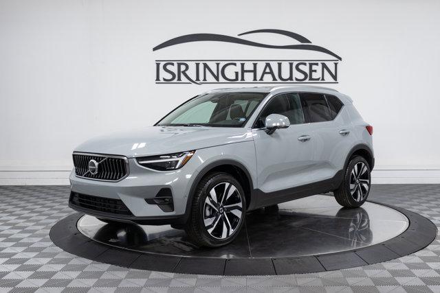 new 2025 Volvo XC40 car, priced at $50,825