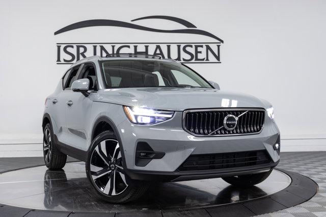 new 2025 Volvo XC40 car, priced at $50,825