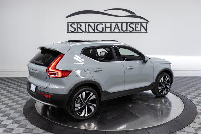 new 2025 Volvo XC40 car, priced at $50,825