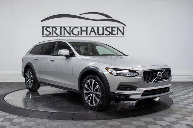 new 2025 Volvo V90 Cross Country car, priced at $62,925