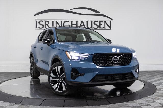 new 2025 Volvo XC40 car, priced at $50,025