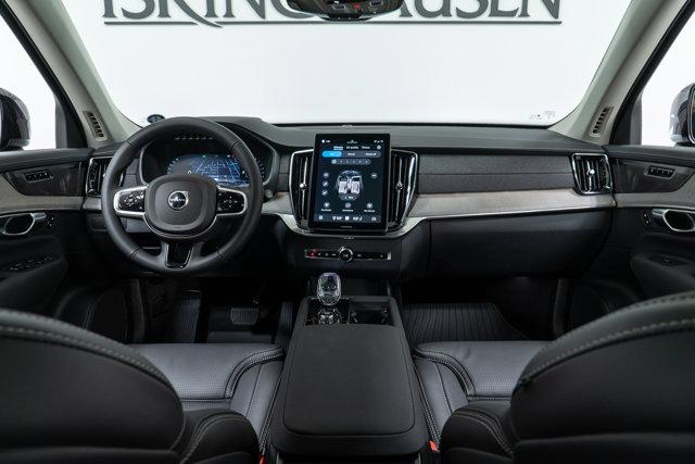 new 2026 Volvo XC90 car, priced at $76,035
