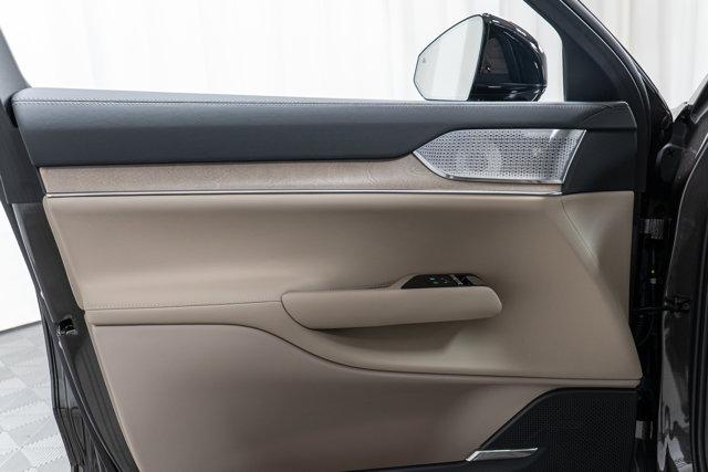 new 2025 Volvo EX90 car, priced at $97,310