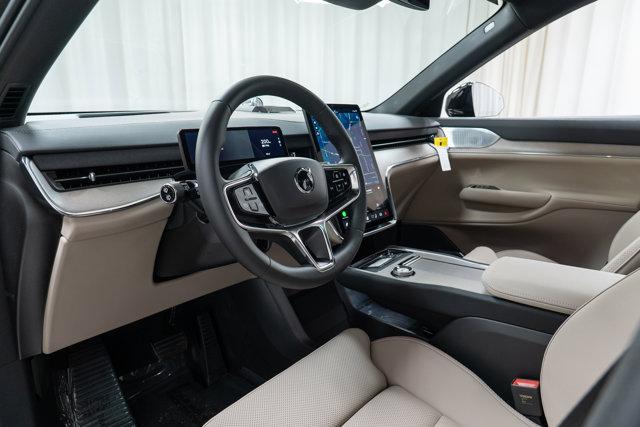 new 2025 Volvo EX90 car, priced at $97,310