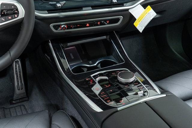 new 2025 BMW X7 car, priced at $98,200