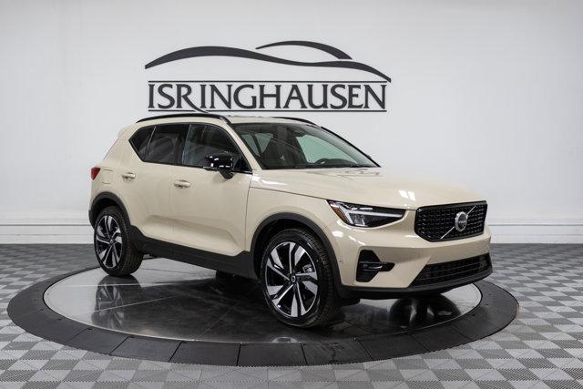 new 2025 Volvo XC40 car, priced at $48,820