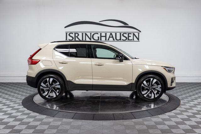 new 2025 Volvo XC40 car, priced at $48,820