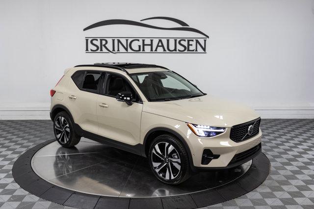 new 2025 Volvo XC40 car, priced at $48,820