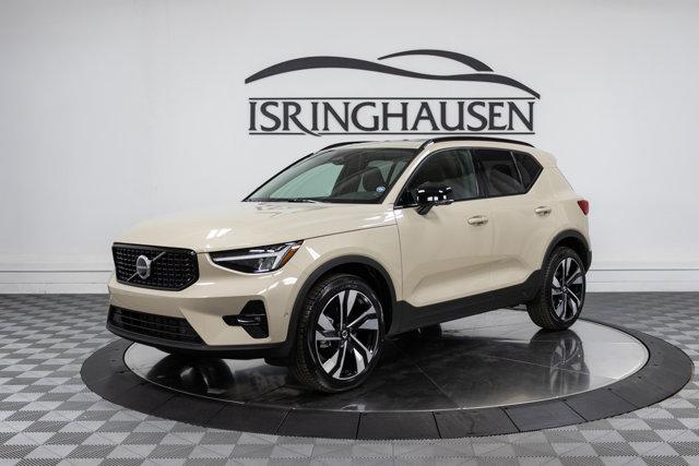 new 2025 Volvo XC40 car, priced at $48,820