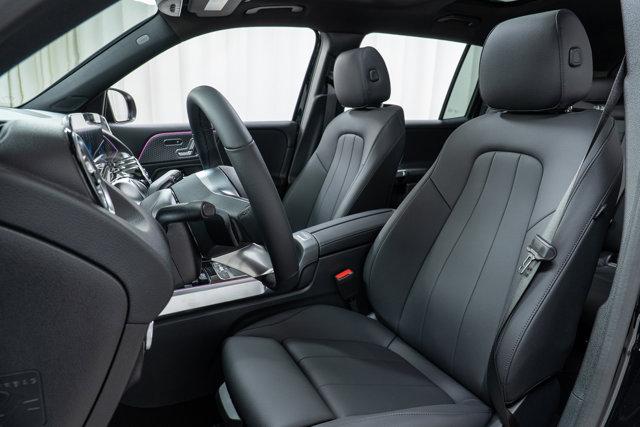 new 2025 Mercedes-Benz GLB 250 car, priced at $54,420