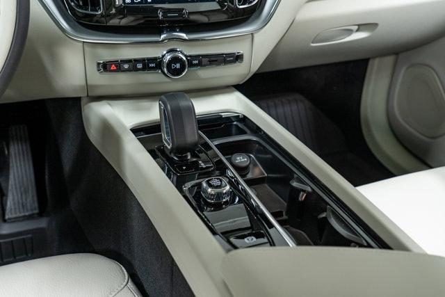 new 2025 Volvo XC60 car, priced at $51,535