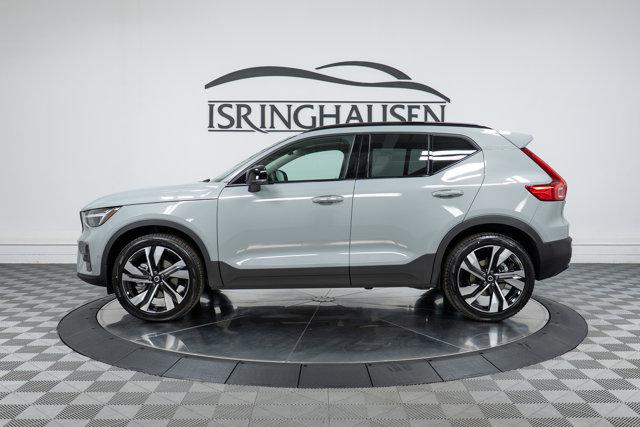 new 2025 Volvo XC40 car, priced at $49,810