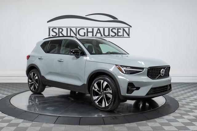new 2025 Volvo XC40 car, priced at $49,810