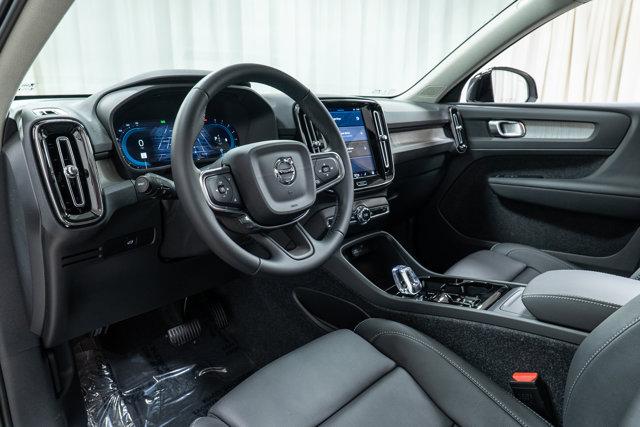 new 2025 Volvo XC40 car, priced at $49,810