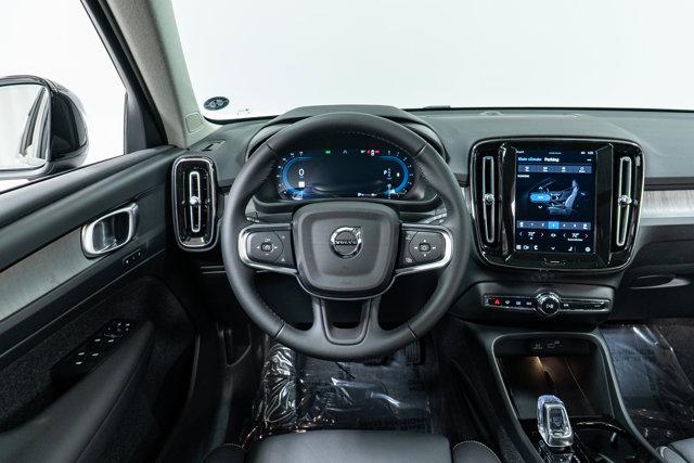 new 2025 Volvo XC40 car, priced at $49,810
